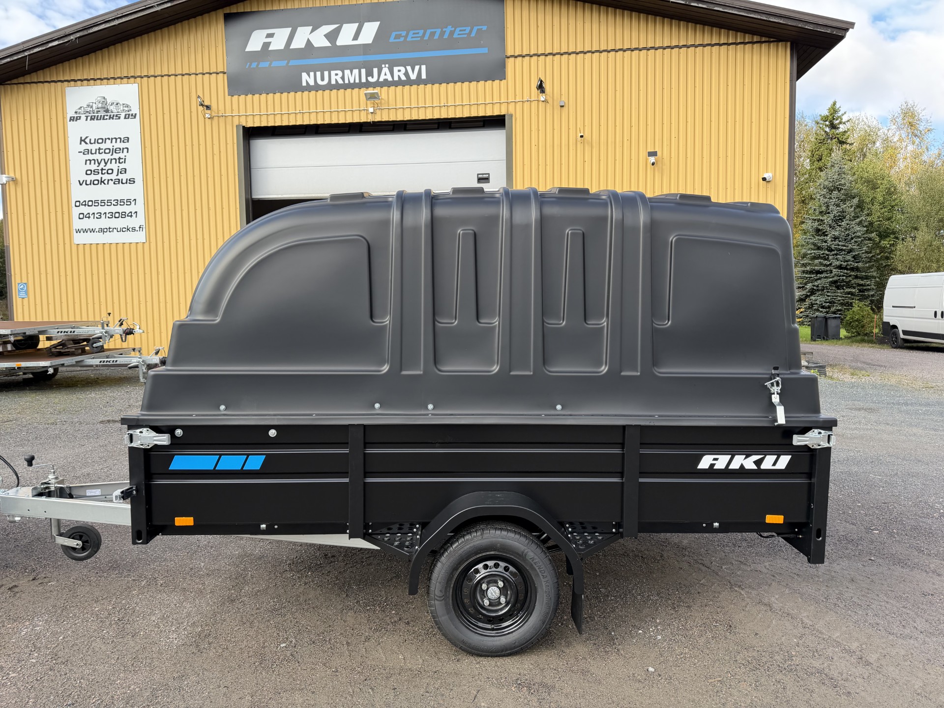 AKU CS300-LHE Black Edition kuomulla